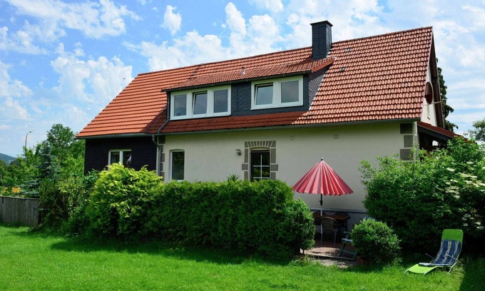 Stormbruch Apartment | Large apartment in the Hochsauerland region in a quiet location with garden and terrace