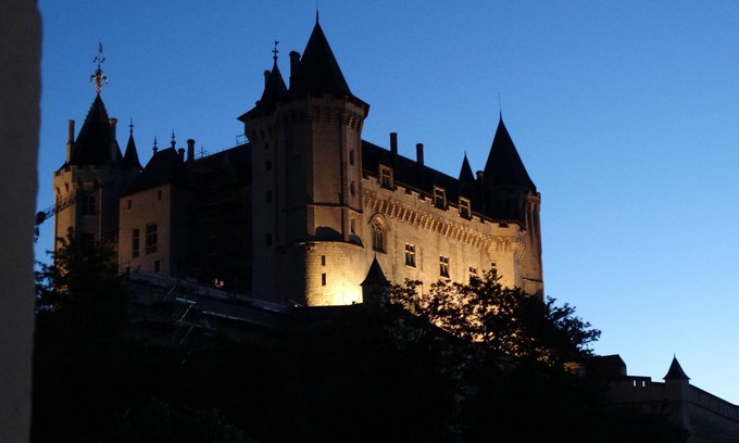 Saumur Apartment | Large apartment between Loire and Château