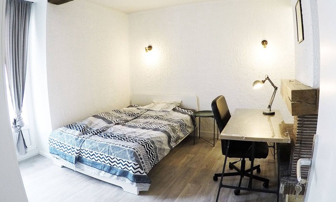 Reims Apartment | Large apartment cozy, bright, well equipped and close to all amenities