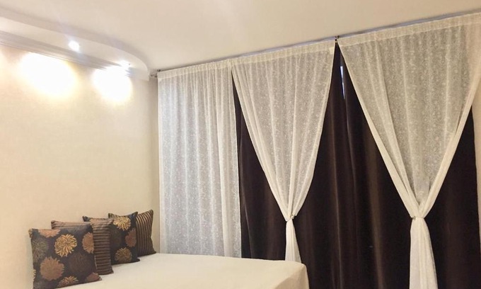 Leninskiy Apartment | Large Apartment on Startovaya 1