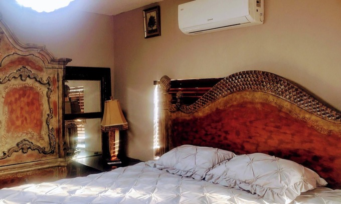 Orlando House | Large bedroom