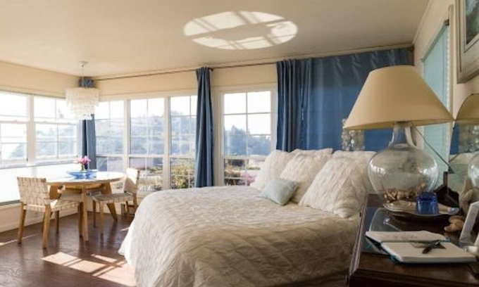 Trinidad Bed & Breakfast | Large, Comfortable Room with Kitchenette and Magnificent Views