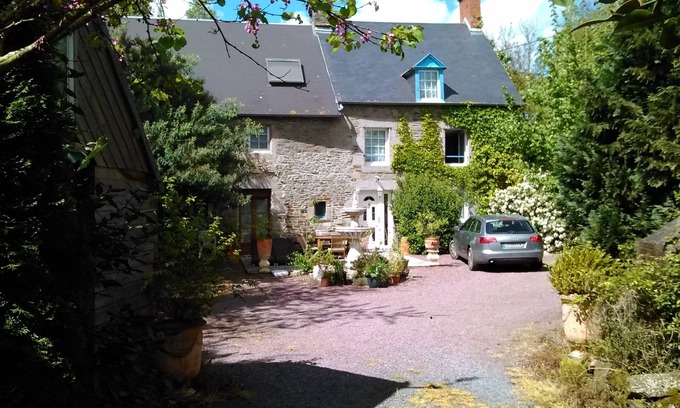 Bacilly Cottage | Large cottage 5 pers., 100m2, 17th century, Bay edge Mont Saint Michel