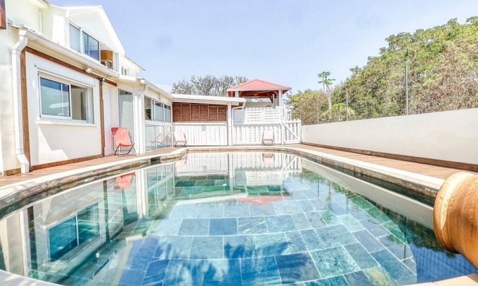 La Possession House | Large family home with games and terrace near Saint-Denis