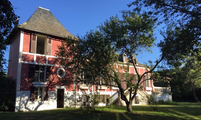 Vendat House | Large family house in the countryside 16 pers - Swimming pool - Near Vichy - 2 nights min