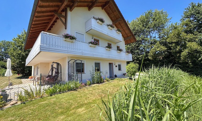 Prackenbach Apartment | Large flat with infrared sauna and whirlpool
