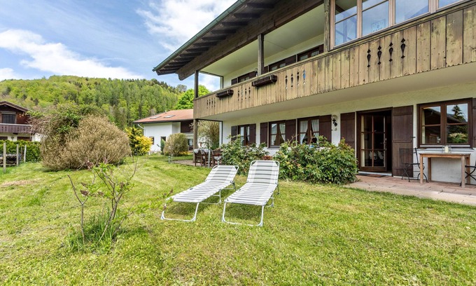 Unterwoessen House | Large Holiday Home with Mountain View, Private Terrace and Wi-Fi