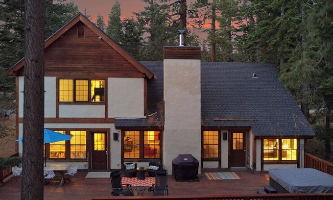 Dollar Point House | Large Home/Tahoe City/next To Nordic Trails, Lake And Resorts