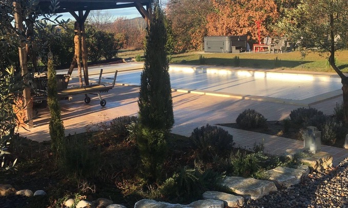 Mirabel-aux-Baronnies House | Large house between vineyards and olive trees