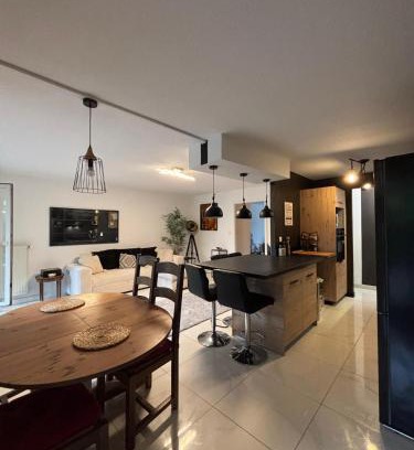 Saint Joseph/Mittelharth Apartment | Large Modern Apartment - Terrace - Parking