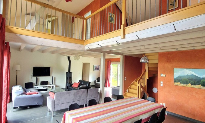Aix-les-Bains House | Large modern house (sleeps 14) in town center - between lake and mountains
