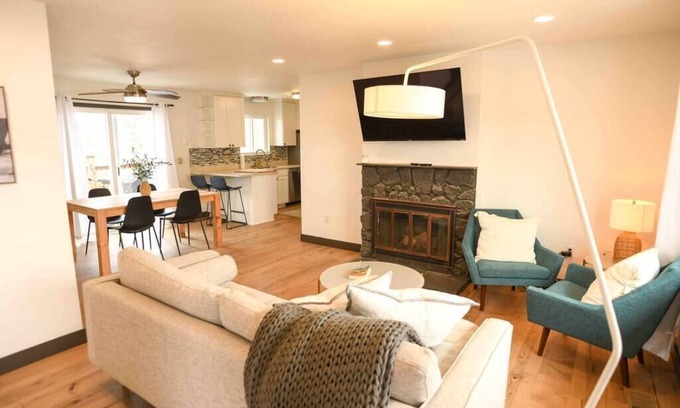 Moose Can Gully House | Large, newly renovated home in Missoula