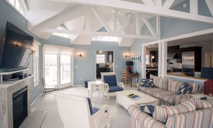Loveladies House | Large Ocean Side Home with Beautiful Views