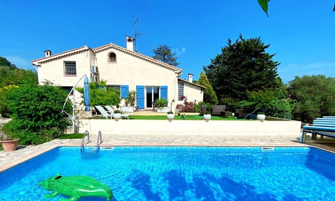Le Plan-de-Grasse Villa | Large Provencal Villa w/pool & A/C in Grasse - near beaches of French Riviera