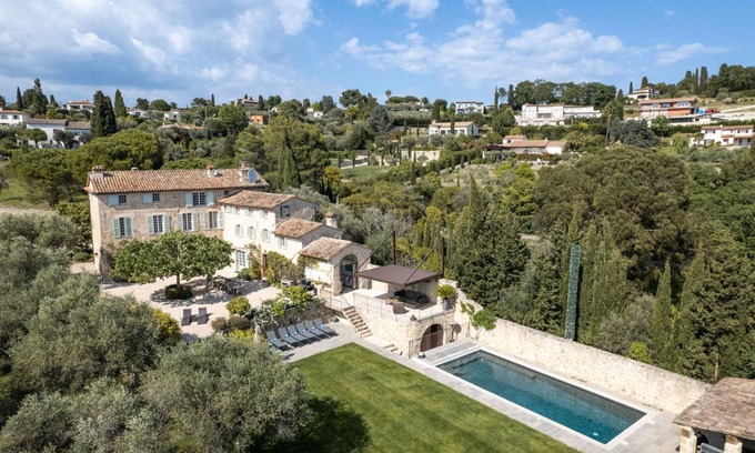 Le Plan-de-Grasse House | Large, renovated bastide in the South of France, near Valbonne