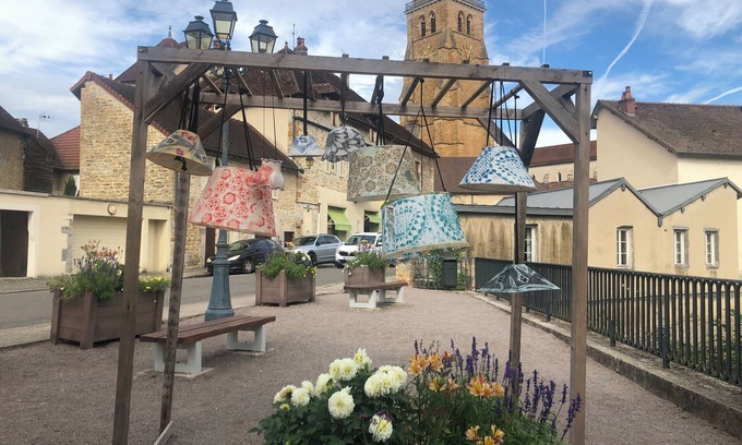 Arbois Bed & Breakfast | Large room with breakfast in Maison d'Hôtes - Near Arbois center