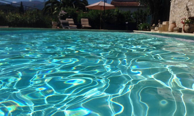 Vence House | Large salted swimming pool heated from May to September for 4 people