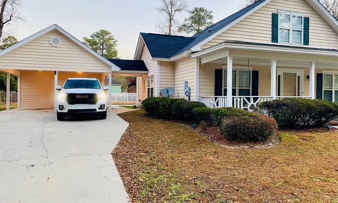 Savannah House | Large Southern Style home with lots of parking