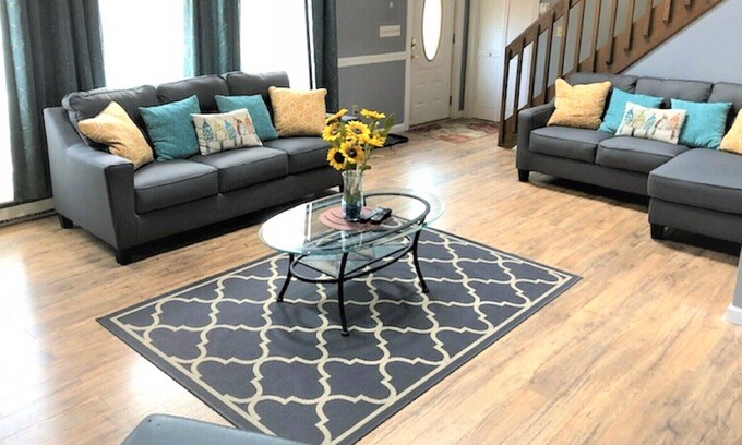 Pocono Pines House | LARGE - SPACIOUS 3 FLR HOME- SECLUDED. w/ Foosball, PING PONG, POOL TABLE!