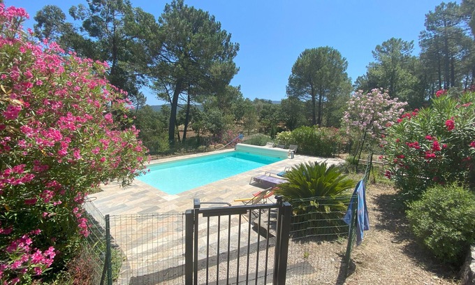 Le Muy House | Large villa in the hills for 6 to 10 people