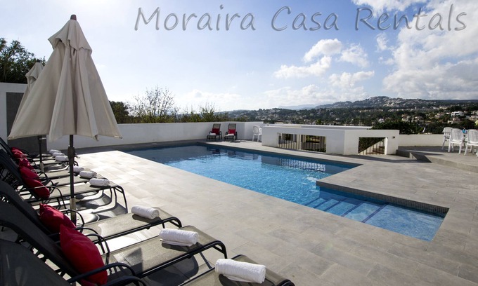 Paichi Villa | LARGE VILLA SLEEPS 11,PRIVATE POOL,PANORAMIC VIEWS,AIR CON, WIFI, SMART TV.
