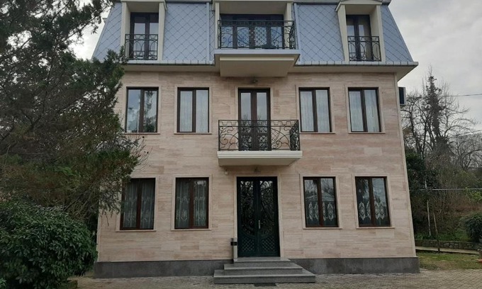Makhinjauri House | Lasha Guest House