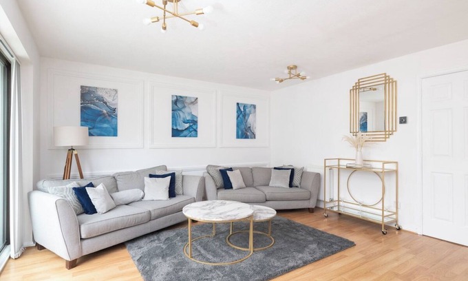 Milton Keynes House | Last min discount | Spacious 3b - Essentials near