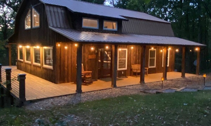 Rockbridge Cabin | Last Minute and Early Bird Discount -20 Acres in Hocking Hills-Copperhead Cabin