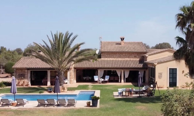 Llucmajor Villa | Last minute offer! Exclusive private villa with pool, bbq, wifi, A/A