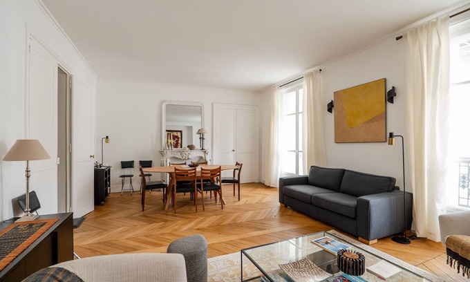 Val-de-Grace Apartment | Latin Rhythm, by Veeve
