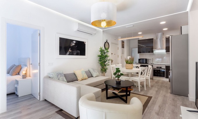Embajadores Apartment | Latina Terrace IV apartment in Madrid