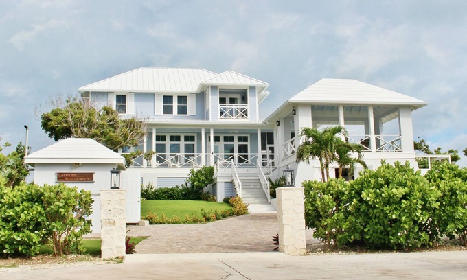 Hope Town House | Latitude Adjustment - The best of indoor-outdoor island living