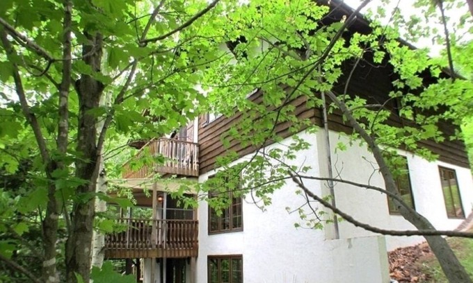 Sainte-Agathe-des-Monts Ski Chalet | Laurentians Swiss Chalet