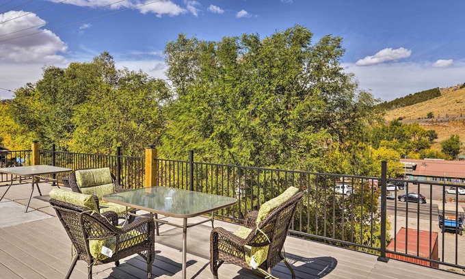 Lava Hot Springs Apartment | Lava Hot Springs Studio w/Views, Walk to River