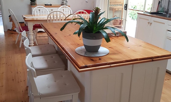 Goolwa House | Lavender Cottage - conveniently located - walking distance to township