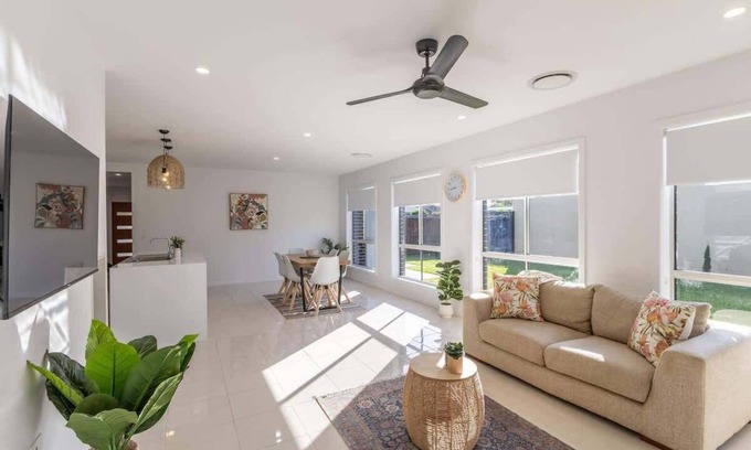 Myrtleford House | Lavender & Olive - Modern, Stylish, Light & Airy