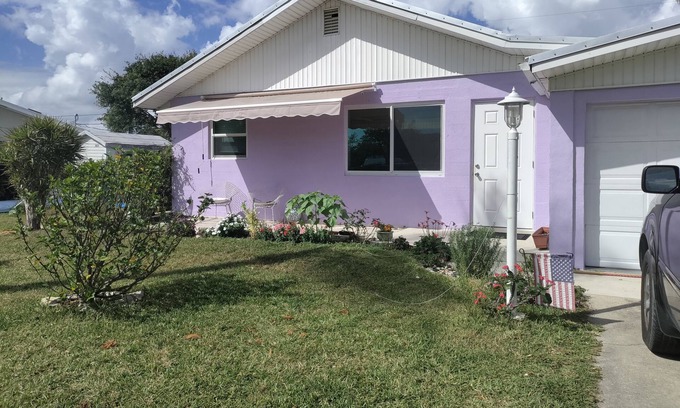 Rock Ridge House | Lazy Lilac Beach Getaway