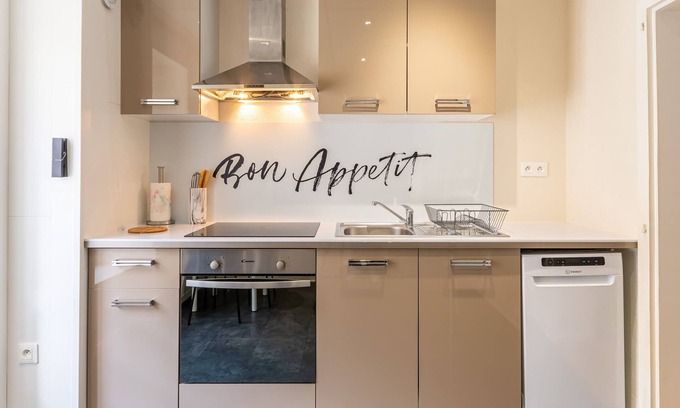 Montbeliard Apartment | Le 22gregimmoappart'hôtel