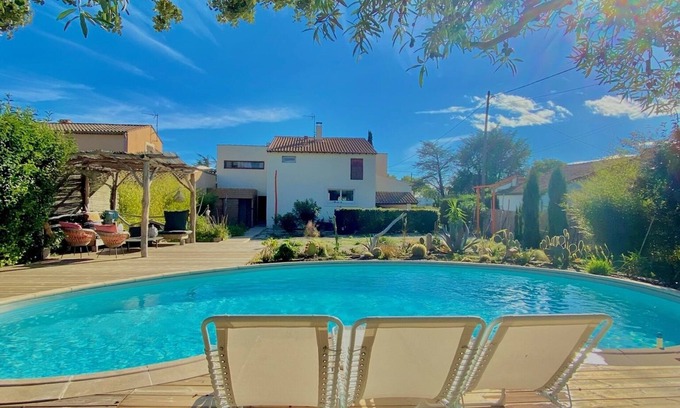 Les Angles House | Le 446 a charming house in Provence with swimming pool near Avignon/festival