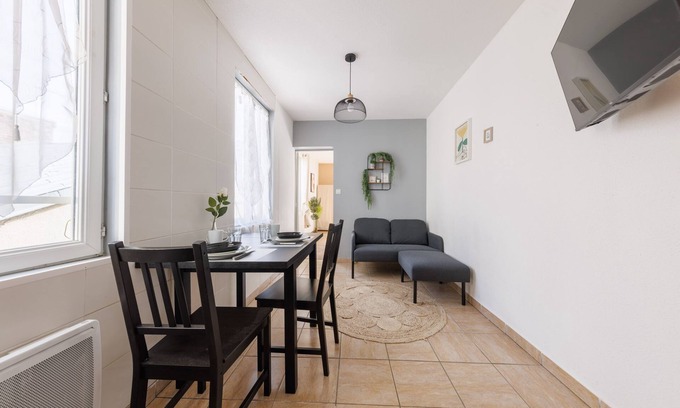 Montlucon Apartment | Le Balcon - Proche de la gare