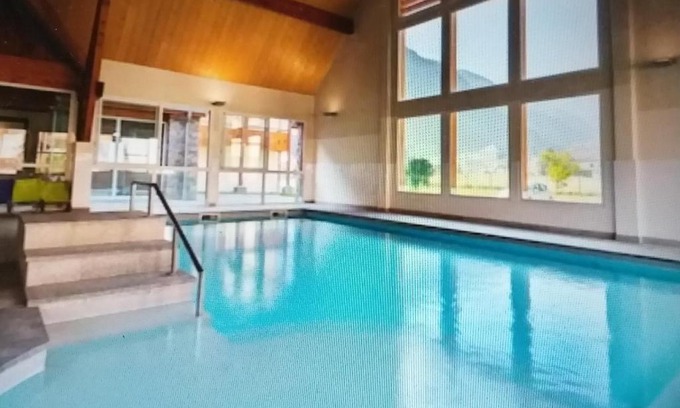 Saint-Mamet Apartment | Le Belvédère