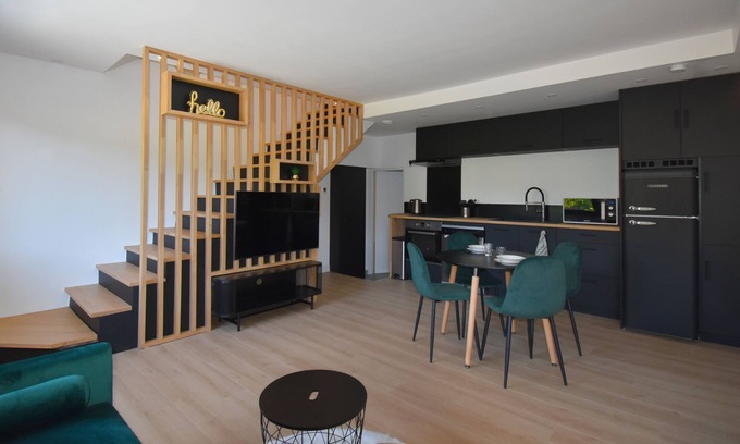 Le Bourget-du-Lac Apartment | Le Black Bulle apartment in Le Bourget du Lac