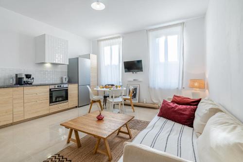 Bonneveine Apartment | Le Borély: Appartement climatisé avec 2 chambres, à 800m de la plage