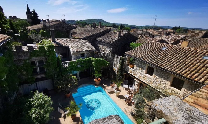 Aigueze House | Le Castélas