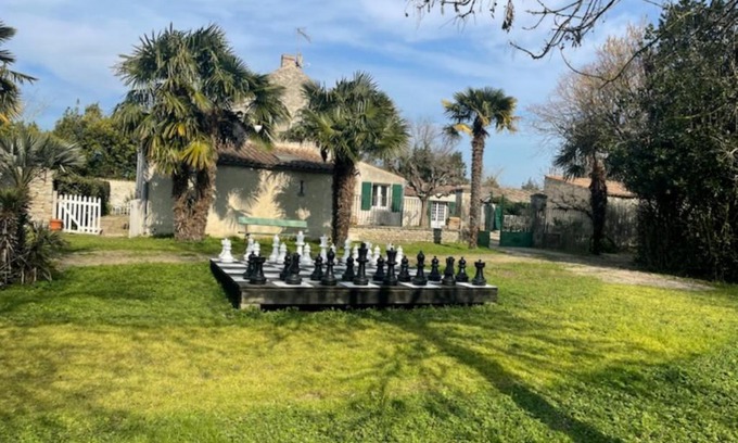 Le Chateau-d'Oleron House | Le Chai Maison de charme pour tribu joyeuse