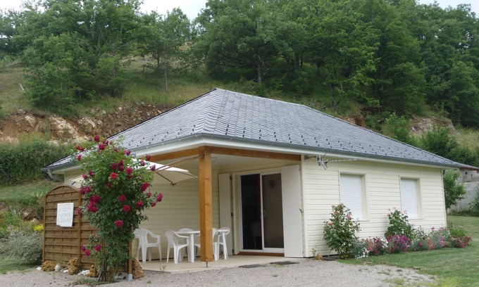 Le Monastier-Pin-Mories House | Le chalet de Rabassous, single-storey house near the Aubrac plateau
