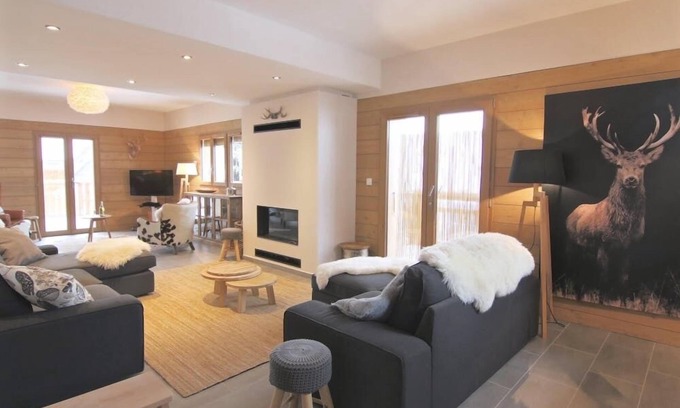 Vallandry Ski Chalet | Le Chalet, a 12 person chalet with sauna, hot tub and you can ski from the door