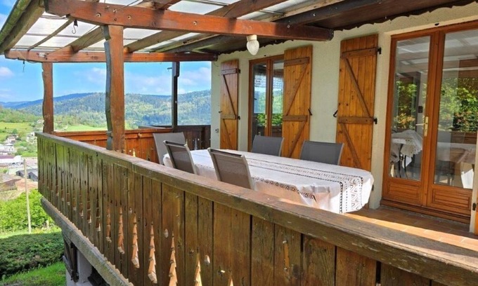 Gerbamont House | Le Chalet Sous les Sapins, calme, superbe vue avec piscine et sauna