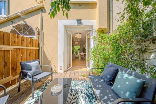 Hopitaux-Facultes Apartment | Le Cocon II - Private garden terrace - Parking