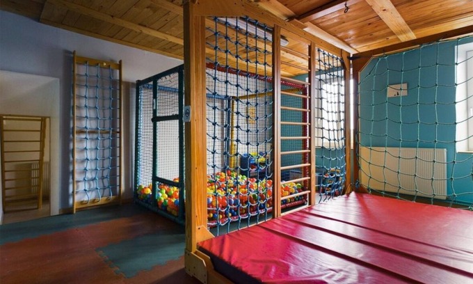 Bassigney House | Le Coin des Retrouvailles: 3* gîte for up to 16 people